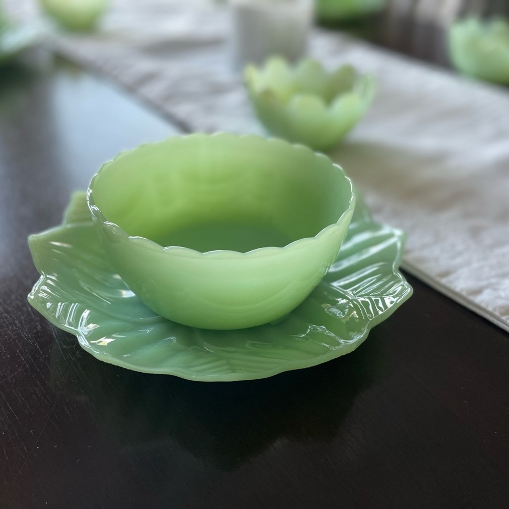 STILL AVAILABLE - 4 Fire King Jadeite Lotus Leaf Blossom
Plates & Bowls